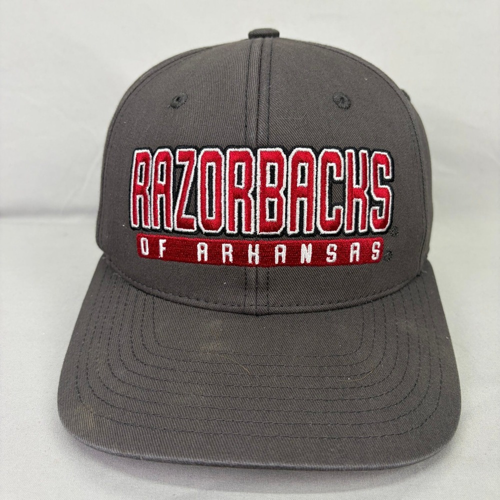 Captivating Arkansas Razorbacks Hat Mens OSFM Gray Snapback Cap Embroidered